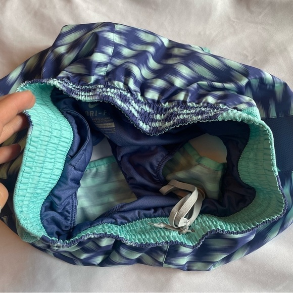 Nike Women's SMALL Printed Racer Running GYM Shorts Dri-Fit Blue Run - Picture 2 of 5